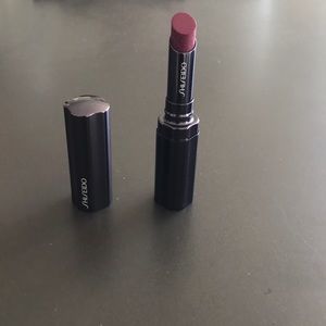 Shiseido shimmering rouge lipstick